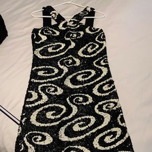 VINTAGE : Stretch Black & White Sequins Dress
